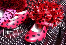 Did you buy one of the most Regrettable Holiday Souvenirs of 2015?