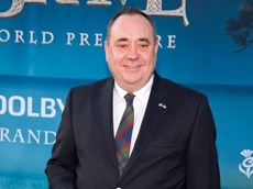 Alex Salmond barred from flight after disguising himself as Captain Kirk